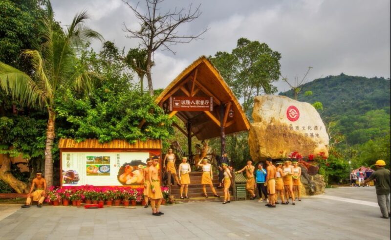 Sanya: Half-Day Private Tour of Li & Miao Minority Park - Exploring the itinerary in detail