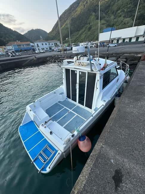 São Miguel: Boat Trip with SUP, Snorkelling & Barbecue - FAQ