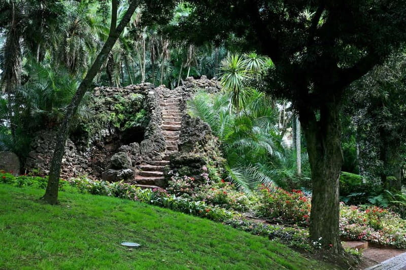 São Miguel: Botanical Gardens and Cave Tour - Analyzing the Value