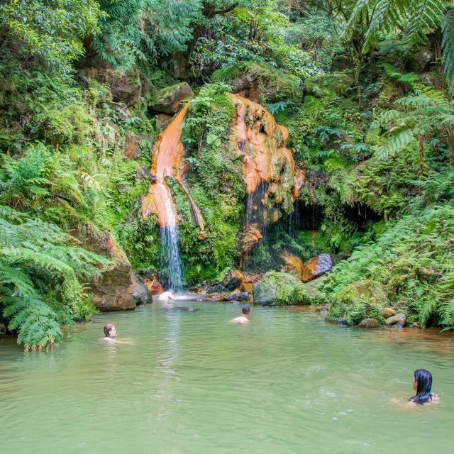 São Miguel: Full-Day Tour to Sete Cidades and Lagoa do Fogo - Natural Wonders and Scenic vistas