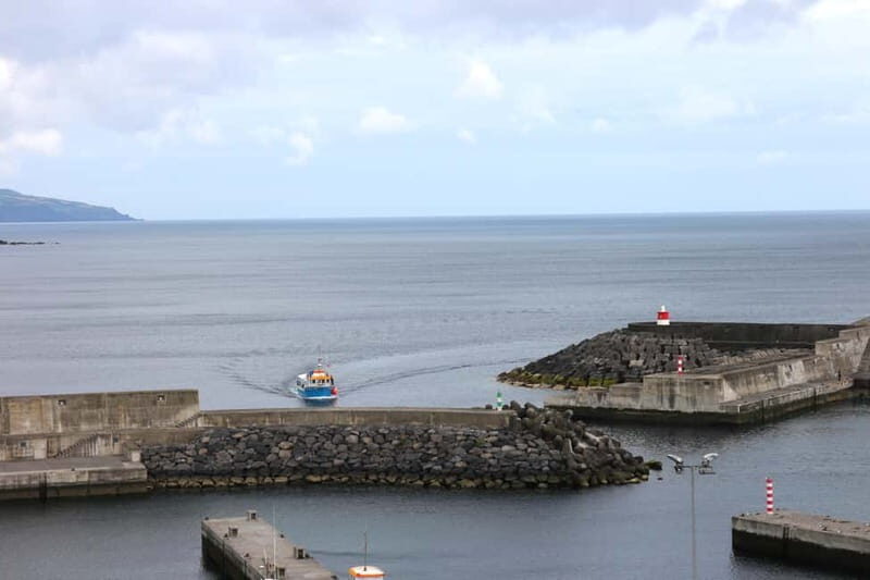 São Miguel:Rabo de Peixe From the Market to the Harbour Tour - Key Points