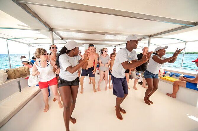 Saona Island Day Trip From Punta Cana with Lunch and Open Bar - The Sum Up