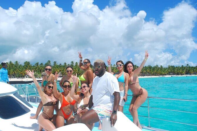 Saona Island Luxury Full Day Catamara Food Drink in Punta Cana - Breaking Down the Saona Island Luxury Full Day Tour