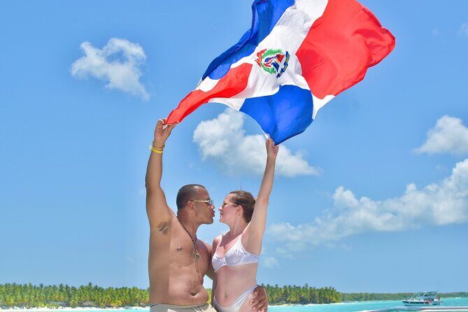 Saona Island: Private Yacht Tour with Snorkel in DR - Analyzing the Value