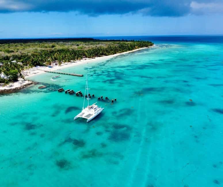 Saona island - Small group tour - Luxury catamaran - The Bottom Line