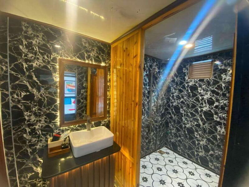 SaPa :2D1N Lan Ha Bay -HA Long Bay -Dau Be Island - The Value of This Tour