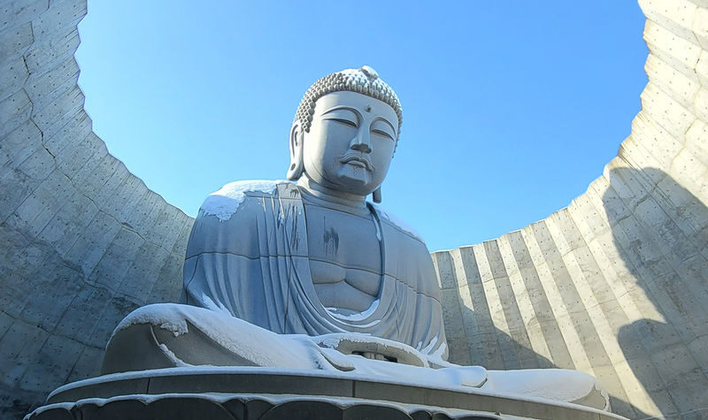 Sapporo Hill of the Buddha & Jozankei Full-Day Tour with Guide - Getting ready for a tightly timed day