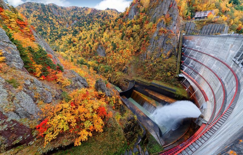 Sapporo Hoheikyo Dam, Jozankei, & Lake Shikotsu Full-Day Tour with Yamasen Bridge - A nature day without the route-planning chore