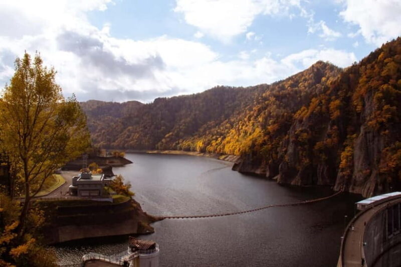 Sapporo in Autumn: Hoheikyo Dam and Hoheikyo Onsen Tour - Key Points