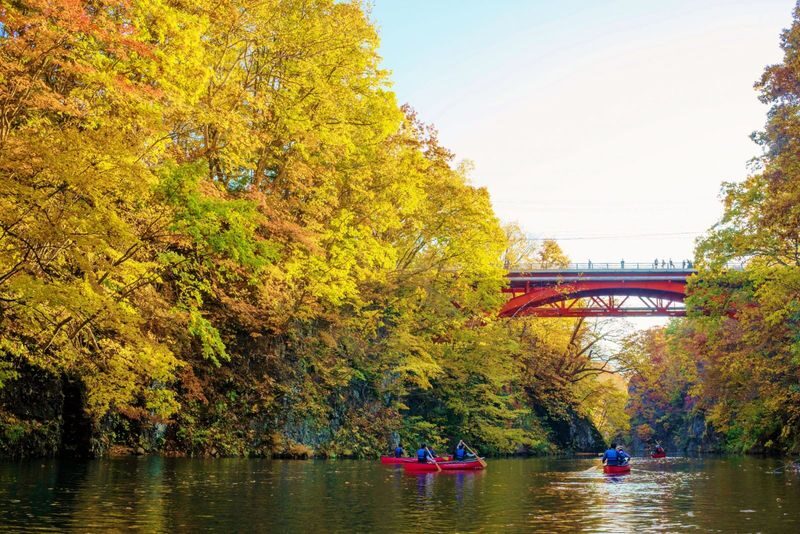 Sapporo Jozankei Half-Day Kayaking Experience - Who fits in the canoe, and what to wear