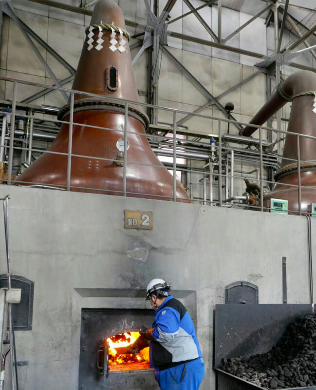 Sapporo Kamui Cape, Otaru & Yoichi Distillery Full-Day Tour - The bus and guides make a complicated route manageable