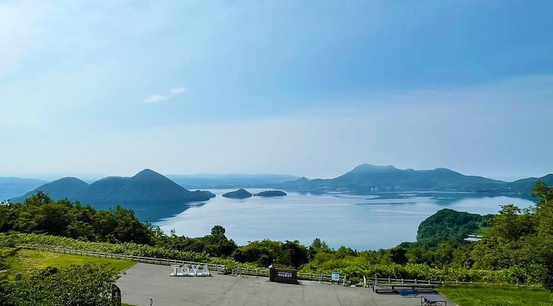 Sapporo Lake Toya & Noboribetsu Full-Day Tour - Is the starting price good value?