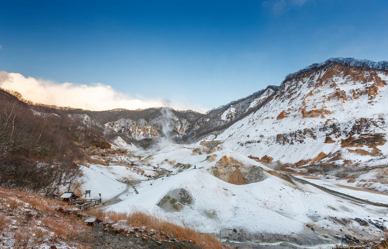 Sapporo Noboribetsu Hell Valley and Lake Shikotsu Ice Falls Festival Tour - The guide and driver make the difference
