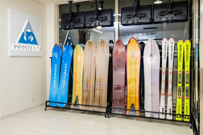 Sapporo Ski & Snowboard Rental | Snowboard, Ski, Arcteryx Ski Wear | Susukino INFINITY CITY - Getting the fit right before you leave