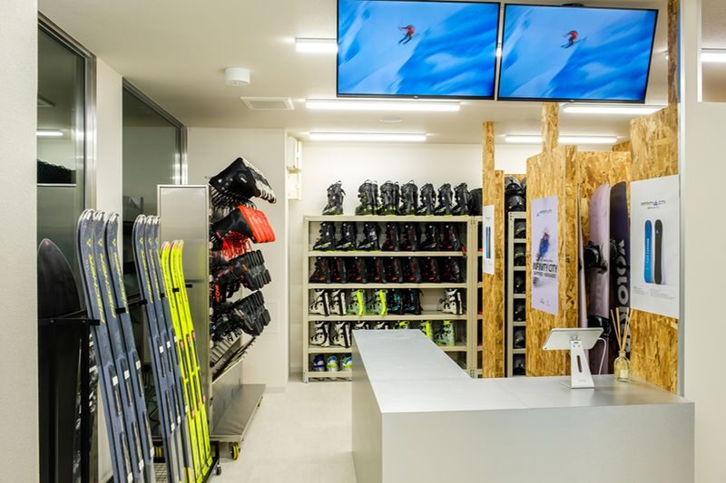 Sapporo Ski & Snowboard Rental | Snowboard, Ski, Arcteryx Ski Wear | Susukino INFINITY CITY - How the experience feels in practice