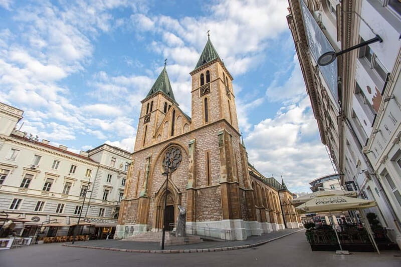 Sarajevo: Old Town & Fortress Tour & Trebevic Cable Car Ride - An In-Depth Look at the Sarajevo Old Town & Fortress Tour