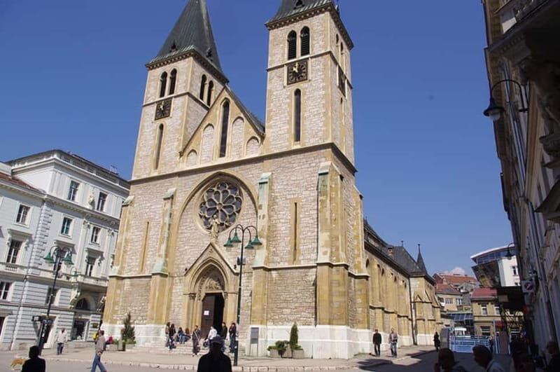 Sarajevo: Old Town Walking Tour with Local Guide - The Experience and the Guides