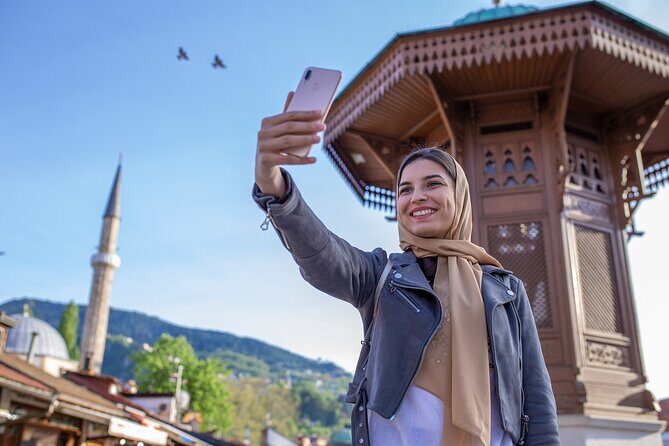 Sarajevo Uncovered: Old Town Tour with Coffee and Food Tasting - Key Points