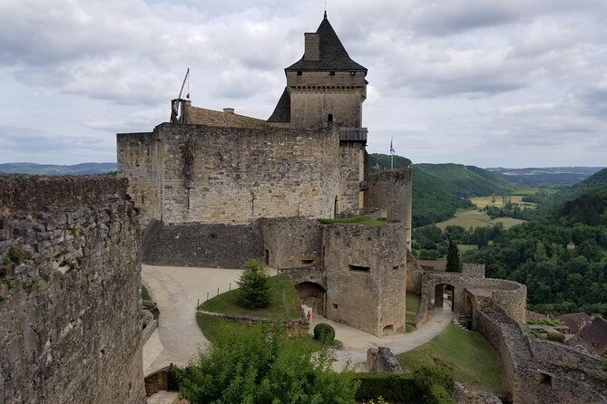 Sarlat la Canéda: The Dordogne valley by canoe - A Complete Guide to the Dordogne Canoe Experience