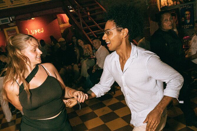 Saturday Night Bar Crawl in Cali, Colombia - Why Choose This Tour?