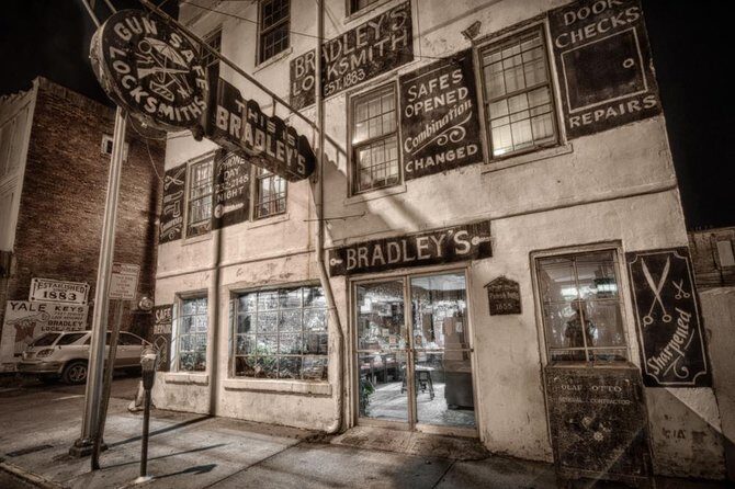 Savannah America's Most Haunted City® Walking Ghost Tour - A thorough look at Savannahs Haunted Walking Tour