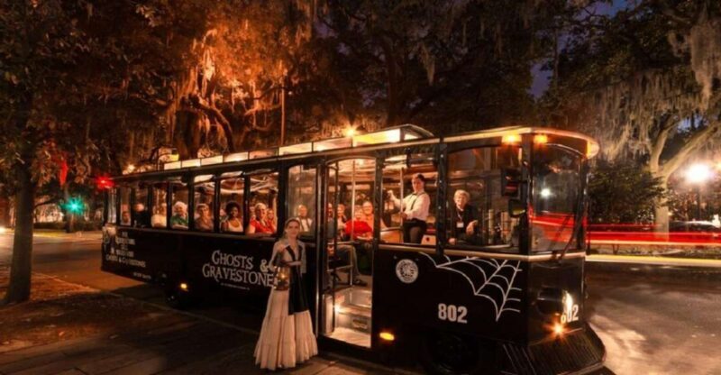 Savannah: Ghosts and Gravestones Tour with Low House Entry - Who Will Love This Tour?