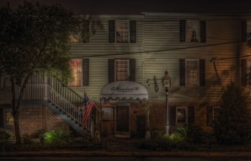 Savannah: Haunted Pub Crawl - Key Points