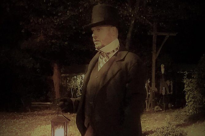 Savannah History and Haunts Candlelit Ghost Walking Tour - Why This Tour Excels: Authenticity and Atmosphere