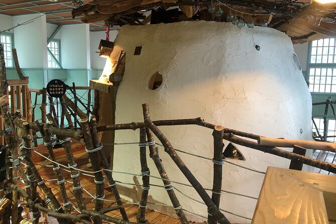 Savor Fresh Sake and Discover the Charms of Yurihonjo City Akita - Exploring Honjo Park: A Place of Past and Present