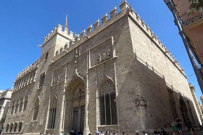 Savor Spain: Your Ultimate Tapas Tour Guide - Summary
