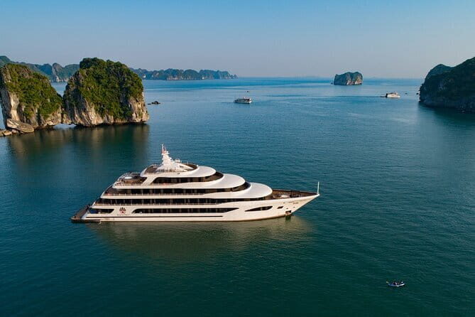 Scarlet Pearl Cruise  5 Star Luxury Halong Bay Cruise 2 Days - A Deep Dive into the Scarlet Pearl Experience