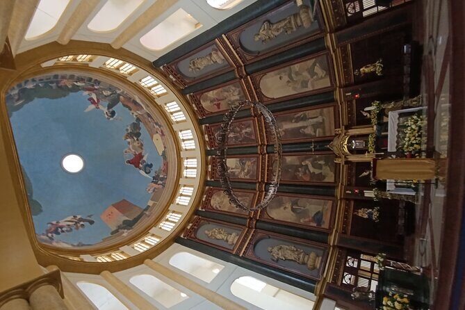 Scars of San Salvador - A Closer Look at the “Scars of San Salvador” Tour