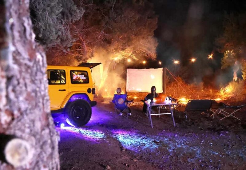 Scary Movie Night in the Desert - An In-Depth Look at the Spooky Movie Night in the Desert