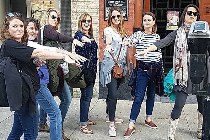 Scavenger Hunt Adventure in Toronto by 3Quest Challenge - Key Points