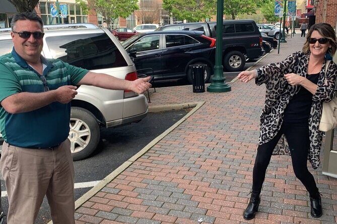 Scavenger Hunt in Columbia by Wacky Walks - Exploring the Details of the Columbia Scavenger Hunt