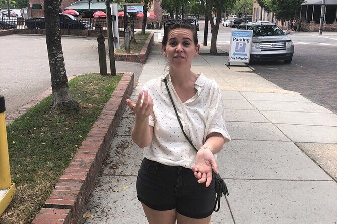 Scavenger Hunt in Hollywood by Wacky Walks - Key Points