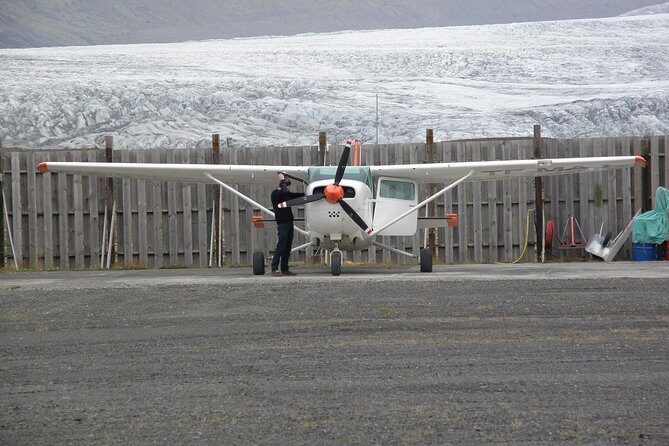 Scenic Airplane flight around Skaftafell National Park - A Bird’s-Eye View of Iceland’s Spectacular Landscapes