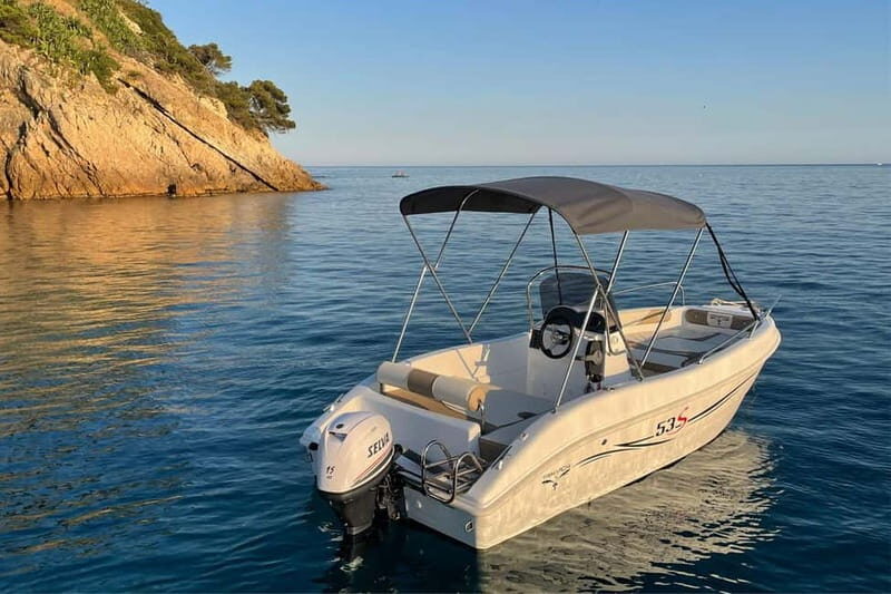 Scenic Boat Ride and Coastal Adventure in Sitges + Transport - Why This Tour Appeals to Different Travelers
