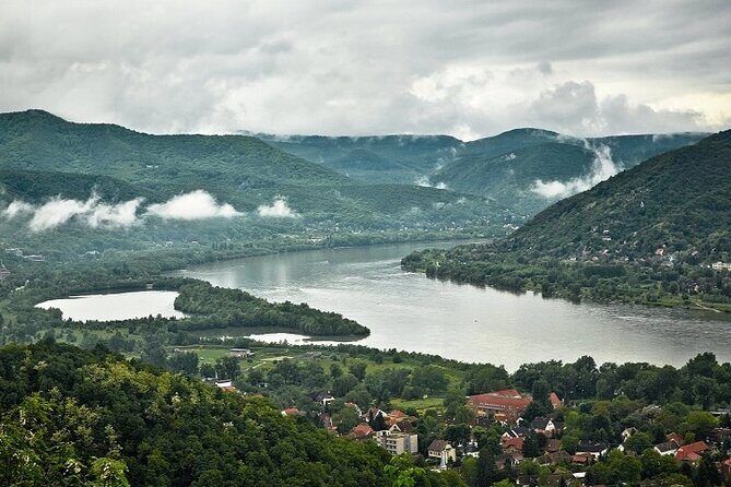 Scenic Danube River bend hills & the Art Town: Private Car Tour - Price & Value