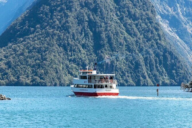 Scenic Drive and Cruise from Queenstown to Milford Sound - An In-Depth Look at the Tour Experience