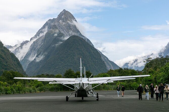 Scenic Flight Transfer to Queenstown from Milford Sound - Key Points