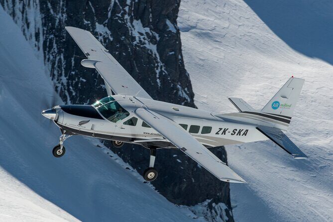 Scenic Flight Transfer to Queenstown from Milford Sound - Who Should Consider This Tour?