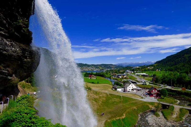 Scenic Hardanger Fjord and waterfalls  Guided bus tour - Transportation and Comfort