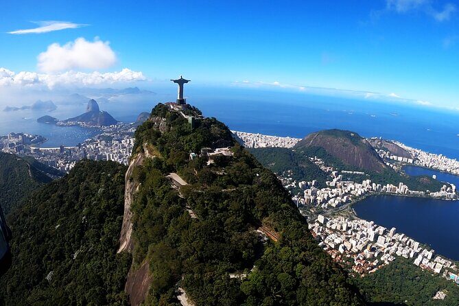 Scenic Helicopter Flight in Rio - An In-Depth Look at the Rio Helicopter Tour