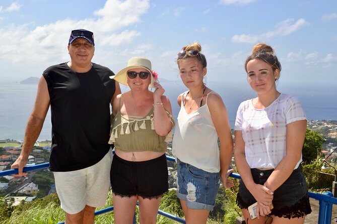 Scenic Historical Tour to Fort Charlotte and Queens drive from IV Tours - Who Is This Tour For?