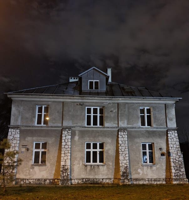 Schindler's List Tour by evening - In-Depth Look at the Experience
