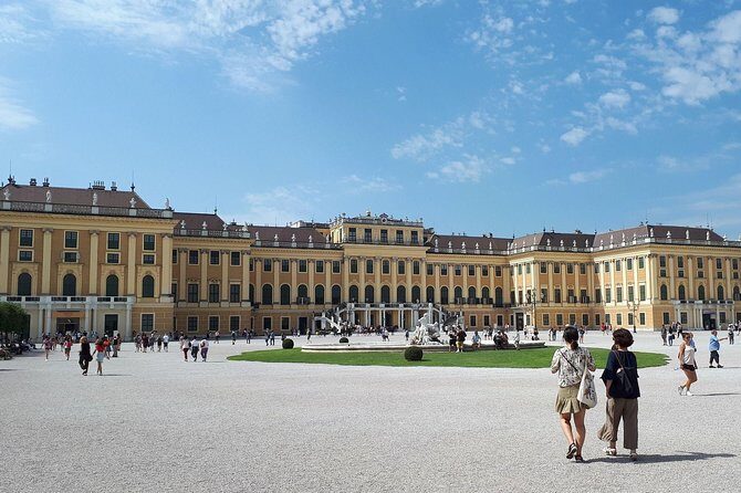Schönbrunn Palace and Gardens Tour - FAQ