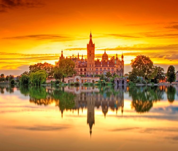 Schwerin: City Highlights Guided Tour - Key Points