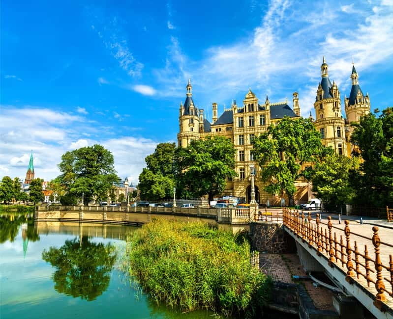 Schwerin: Express Walk with a Local - A Detailed Look at the Experience