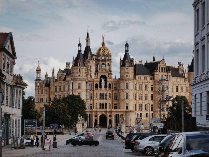 Schwerin: Private Guided Walking Tour - The Sum Up